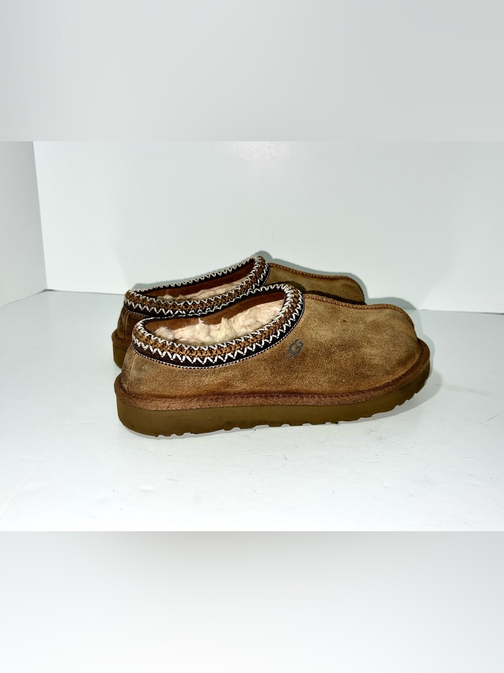 UGG Australia Tasman Chestnut Suede Embroidered Slippers Clogs Women Size 8